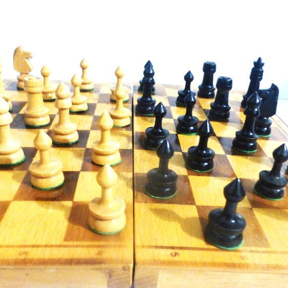 GMS1 - Complete Vintage WOOD CHESS SET Chess Pawn Chess Board Bishop Pawn Queen - Picture 9 of 11